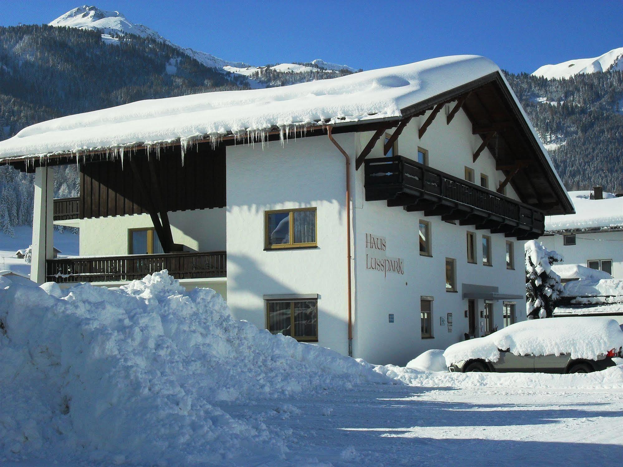 Haus Lusspark Lermoos Exterior photo